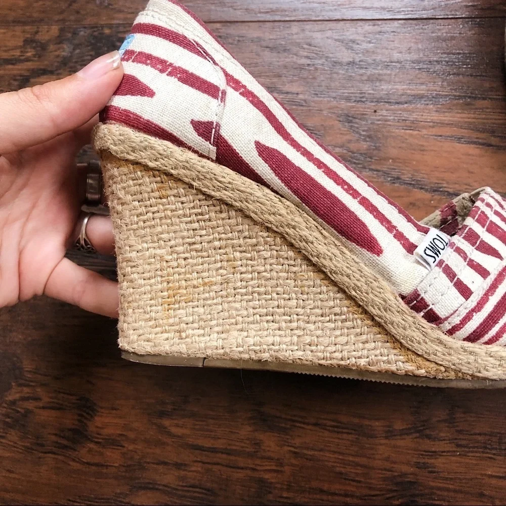 TOMS • Calypso canvas wedge espadrilles red stripe peep toe jute
